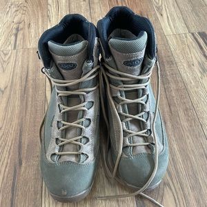 Aku Pilgrim DS tactical combat boot